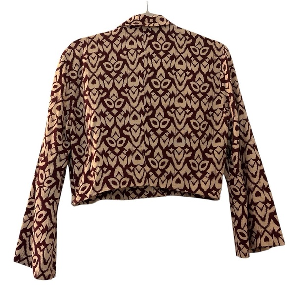 ZARA long sleeve short top,wrap front,sz Medium, maroon and beige print.Side zip - Picture 2 of 6